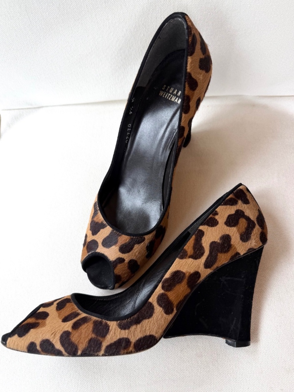 Stuart Weitzman Leopard Peep Toe Wedge Pumps Heels Size 9 1/2 fits like 9